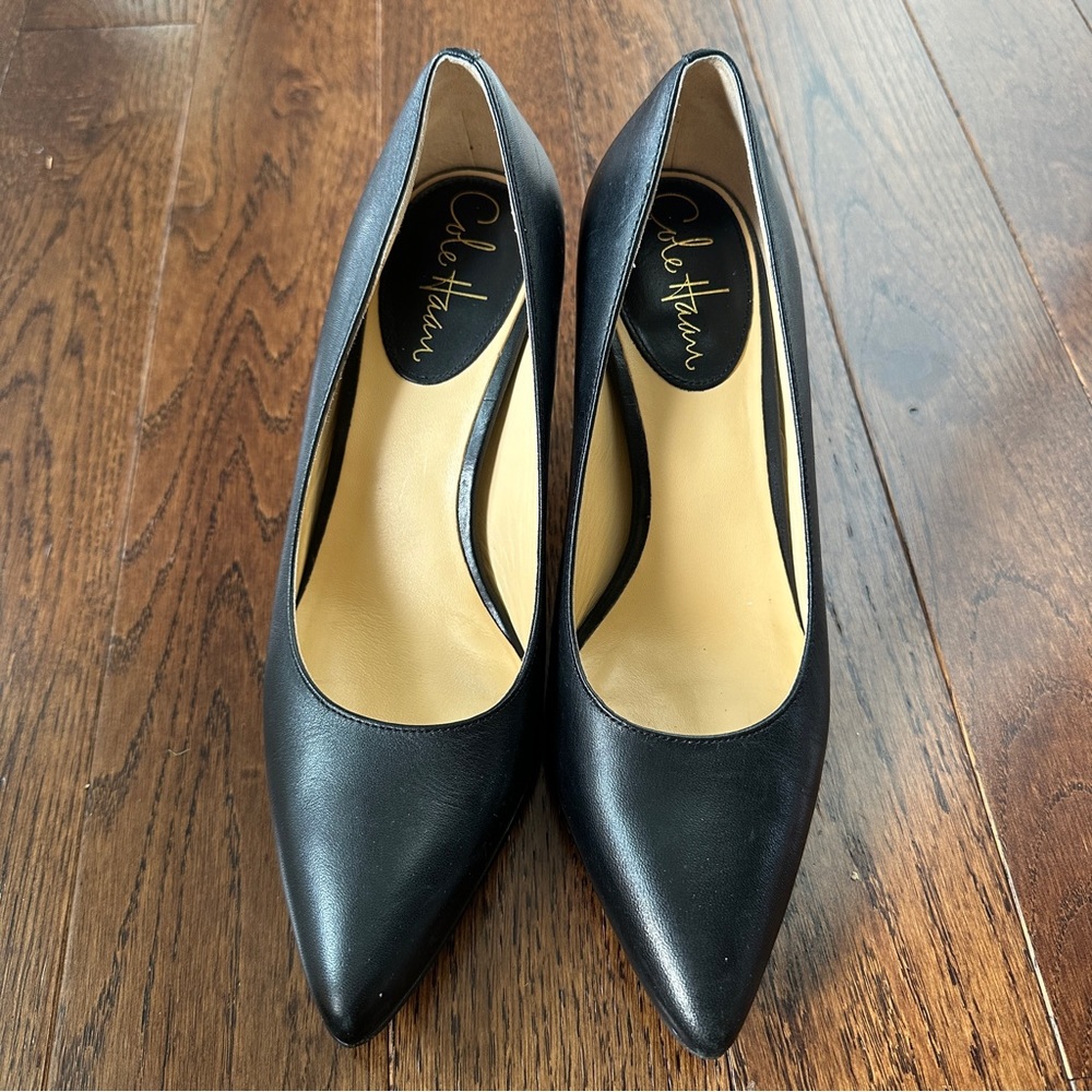 Like new! Cole Haan pumps with Nike Air technology.